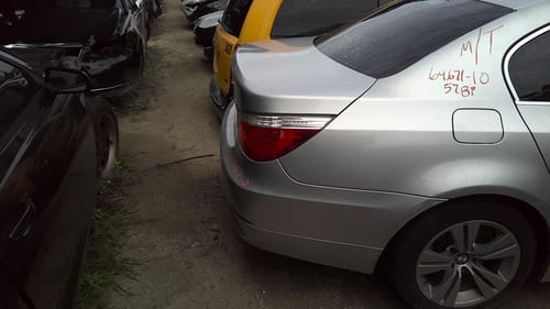 2010 BMW B528i