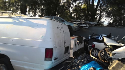 2000 Ford E-250