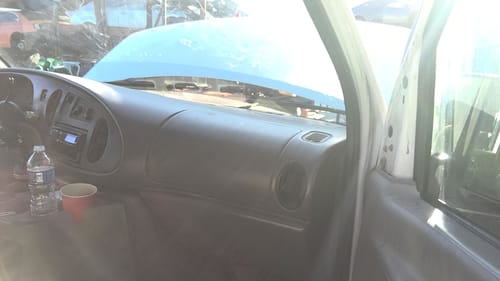 2000 Ford E-250