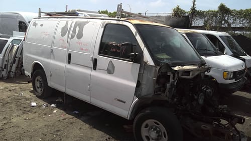 2005 GMC Expr25