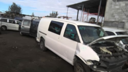 2005 GMC Expr15