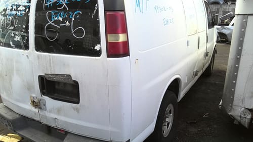 2003 GMC Expr25