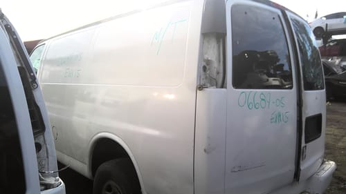 2005 GMC Expr15