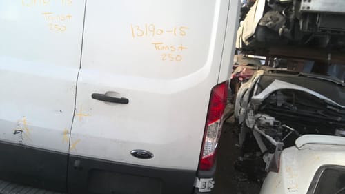 2015 Ford Tra250