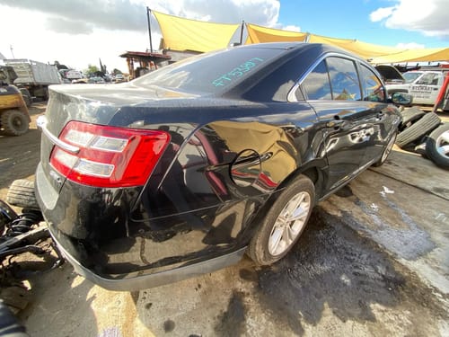 2015 Ford Taurus