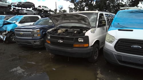 2004 GMC Expr25