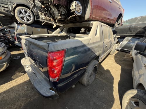 2005 GMC Aval15