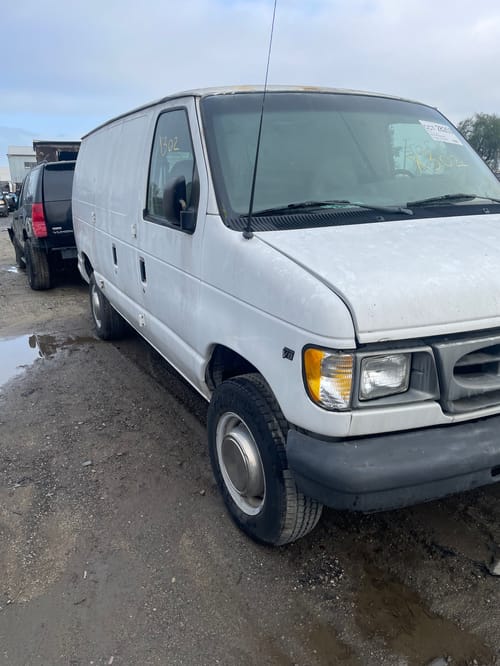 2000 Ford E-250