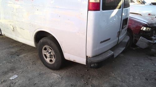 2006 GMC Expr15