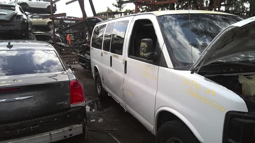 2003 GMC Expr15