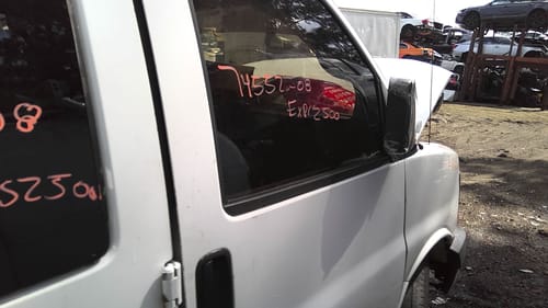 2008 GMC Expr25