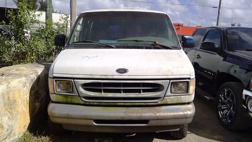 2001 Ford E-250