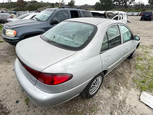 2000 Ford Escort