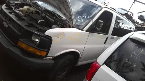 2003 GMC Expr15