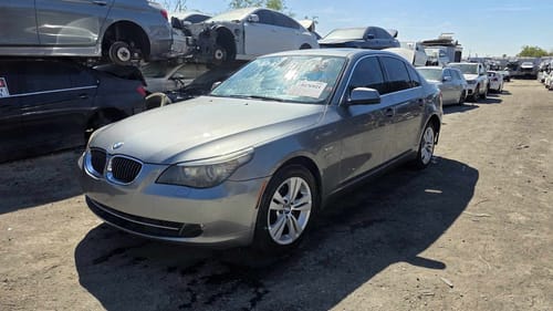 2010 BMW B528i