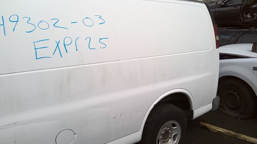 2003 GMC Expr25