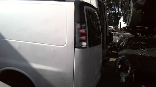 2006 GMC Expr15