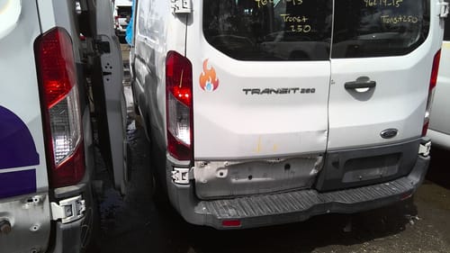 2015 Ford Tra250