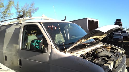 2000 Ford E-250