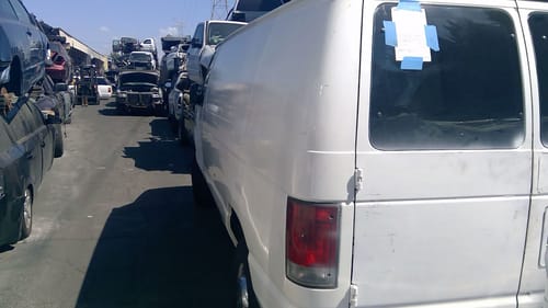 2005 Ford E-250