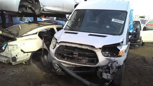2015 Ford Tra250