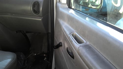 2000 Ford E-250