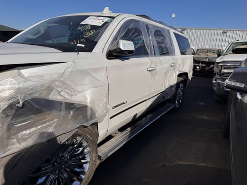 2017 GMC Ykxl15
