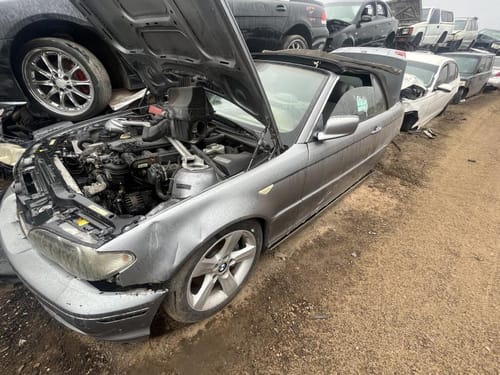 2004 BMW 325i