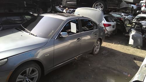 2010 BMW B528i
