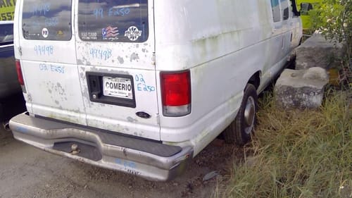 2001 Ford E-250