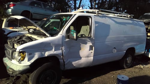 2000 Ford E-250