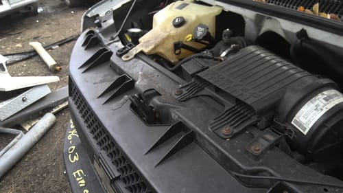 2003 GMC Expr15