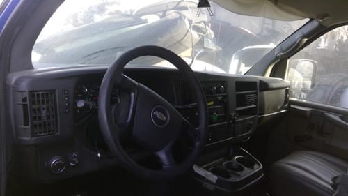 2008 GMC Expr25