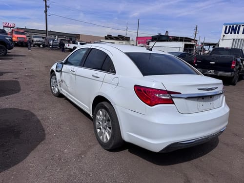 2013 Chrysler 200