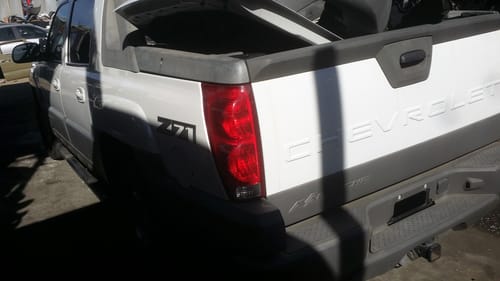 2002 GMC Aval15