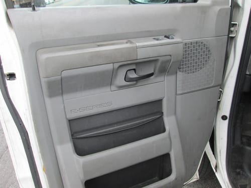 2009 Ford E-350