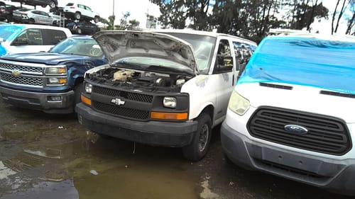 2004 GMC Expr25