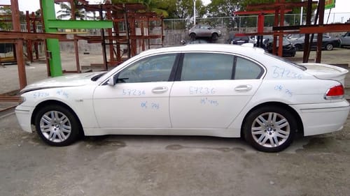 2005 BMW 745i