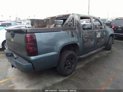 2008 GMC Aval15
