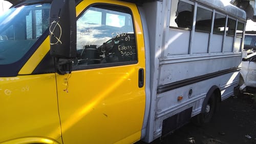 2009 GMC Expr35