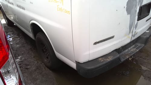 2004 GMC Expr25