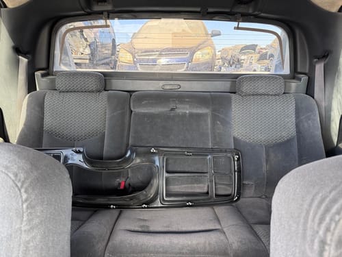 2002 GMC Aval15