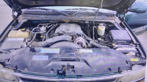 2001 GMC Sub250