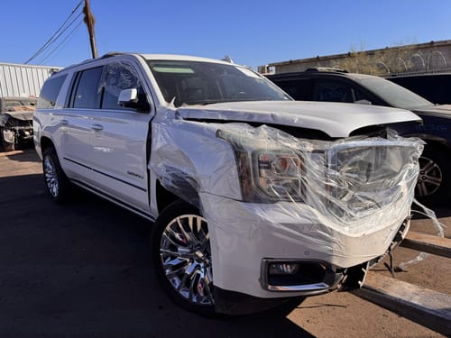 2017 GMC Ykxl15