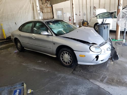 1999 Ford Taurus