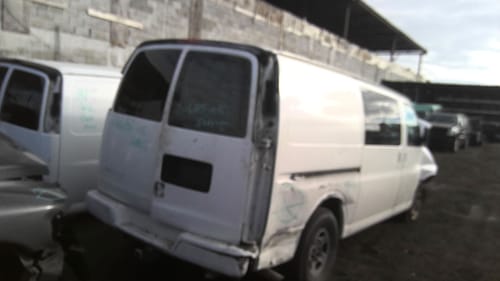 2005 GMC Expr15