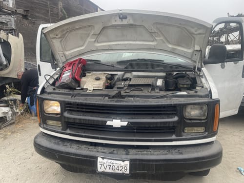 2002 GMC Expr35