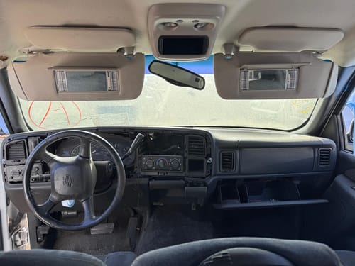 2002 GMC Aval15