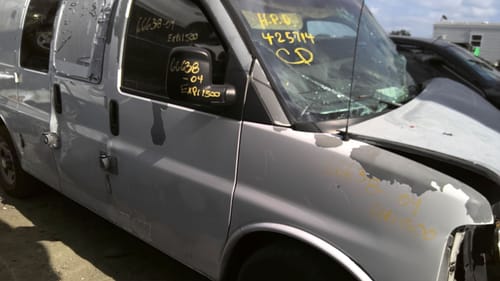 2004 GMC Expr15