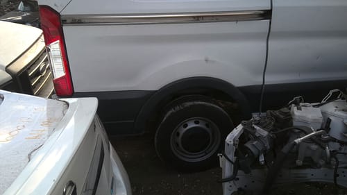2015 Ford Tra250